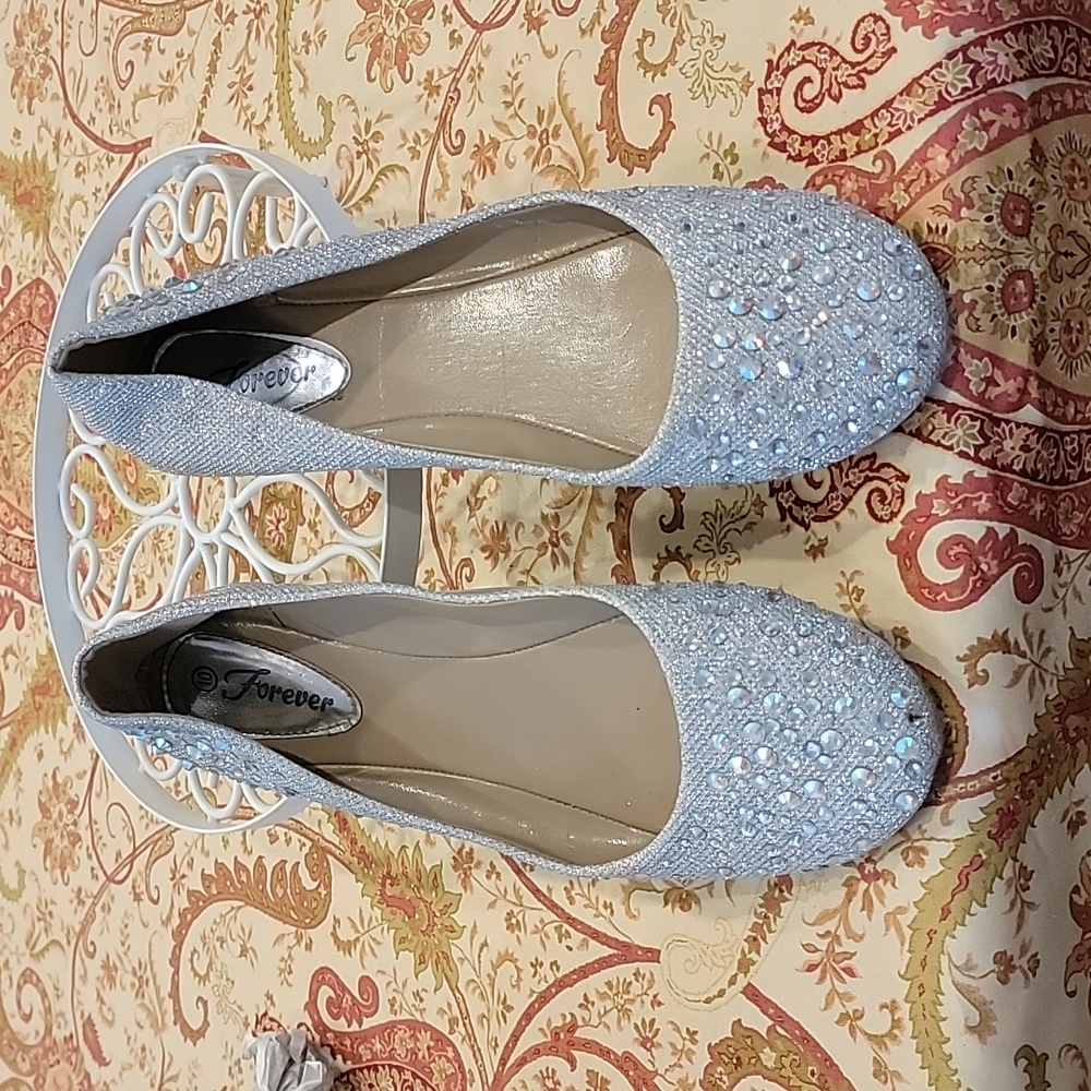 Rhinestone Flats by Forever, Silver, 10, EUC